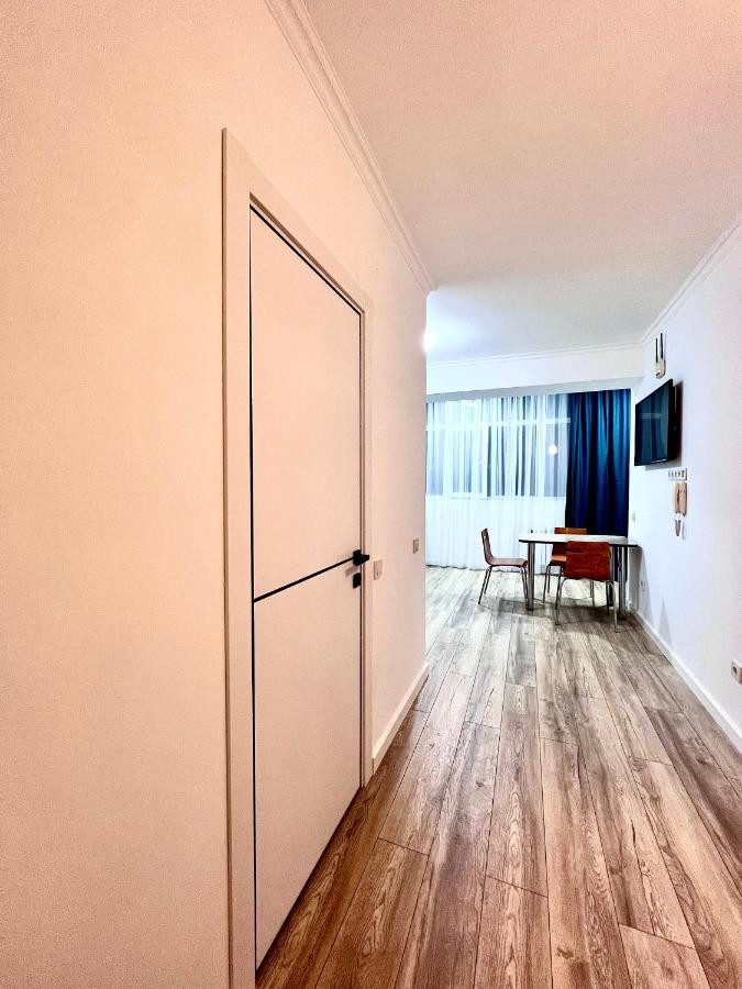 Hyat Apartment بيشكيك المظهر الخارجي الصورة
