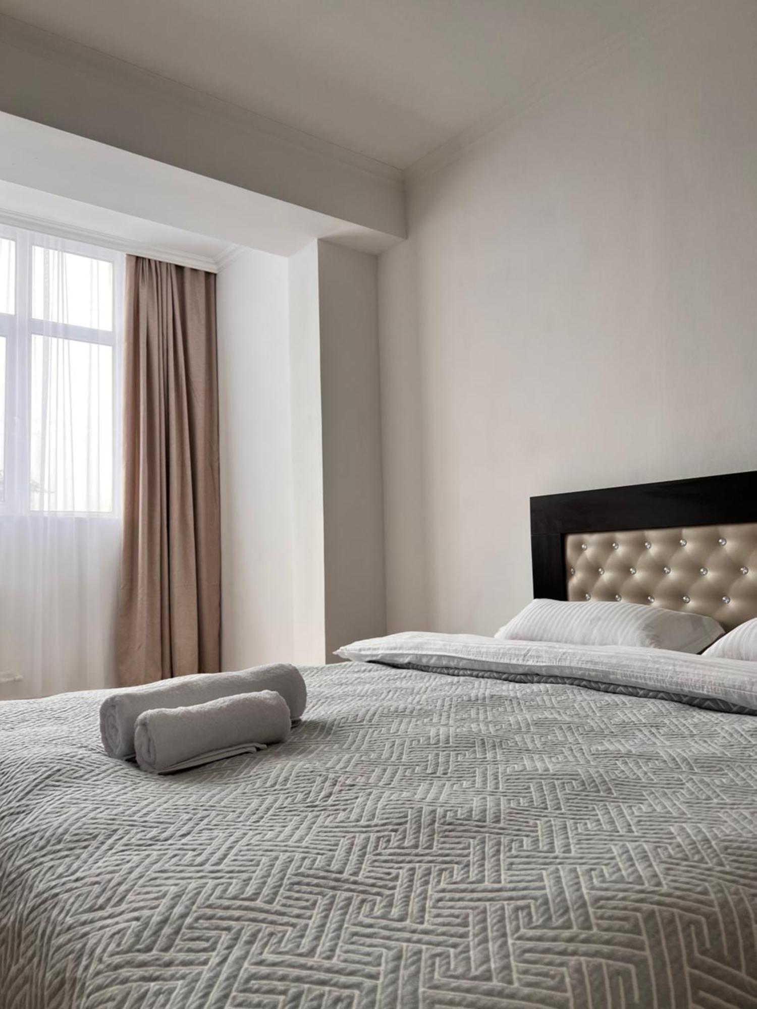Hyat Apartment بيشكيك المظهر الخارجي الصورة